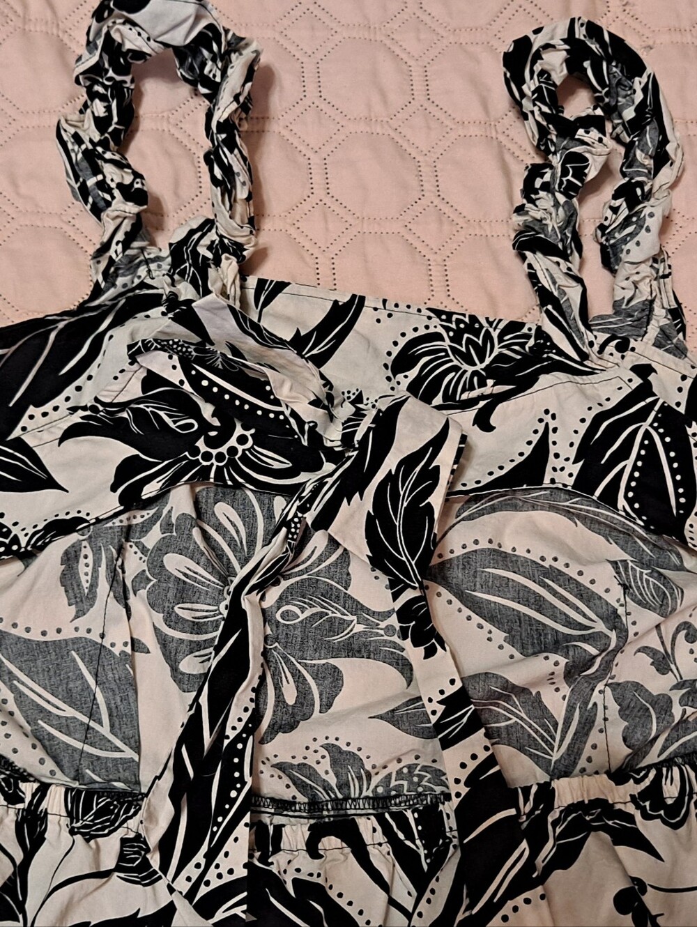 Black & White Floral Halter Sundress Sleeveless Ruffle Straps Size 1X - Picture 7 of 7